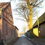 Ferienwohnung Buchholz An Der Mueritz Mit Grossem Naturgarten דירה *