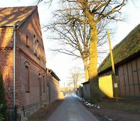 Ferienwohnung Buchholz An Der Mueritz Mit Grossem Naturgarten Appartement *